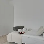 Апартаменты Chrobrego - 100m Od Plazy By Downtown