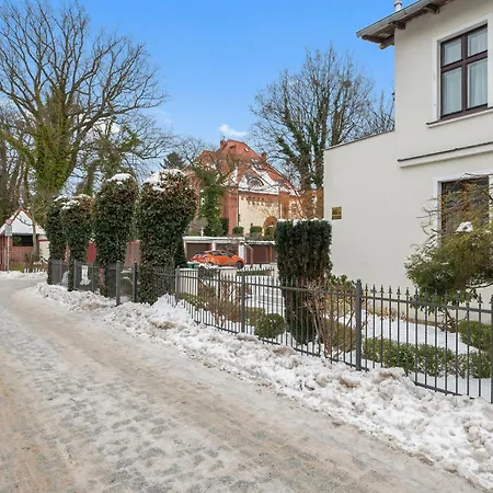 Apartment Chrobrego - 100m Od Plazy By Downtown